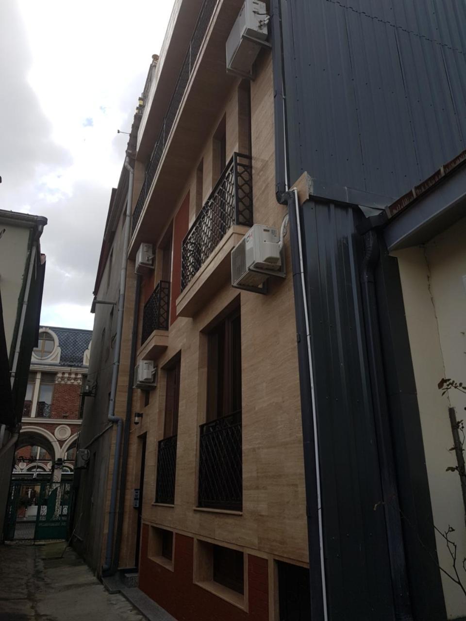 Piazza Batumi Guesthouse Exterior foto